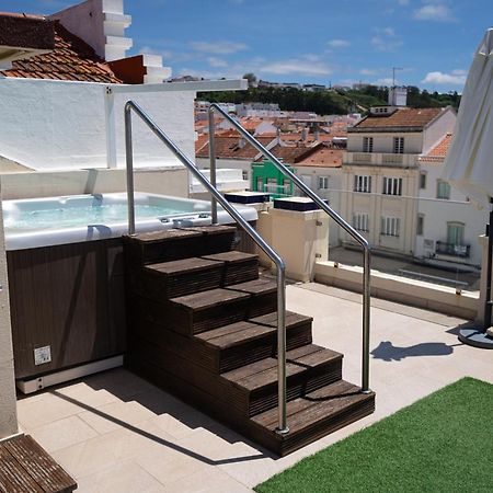 By The Sea - Nazare Bed & Breakfast Екстериор снимка