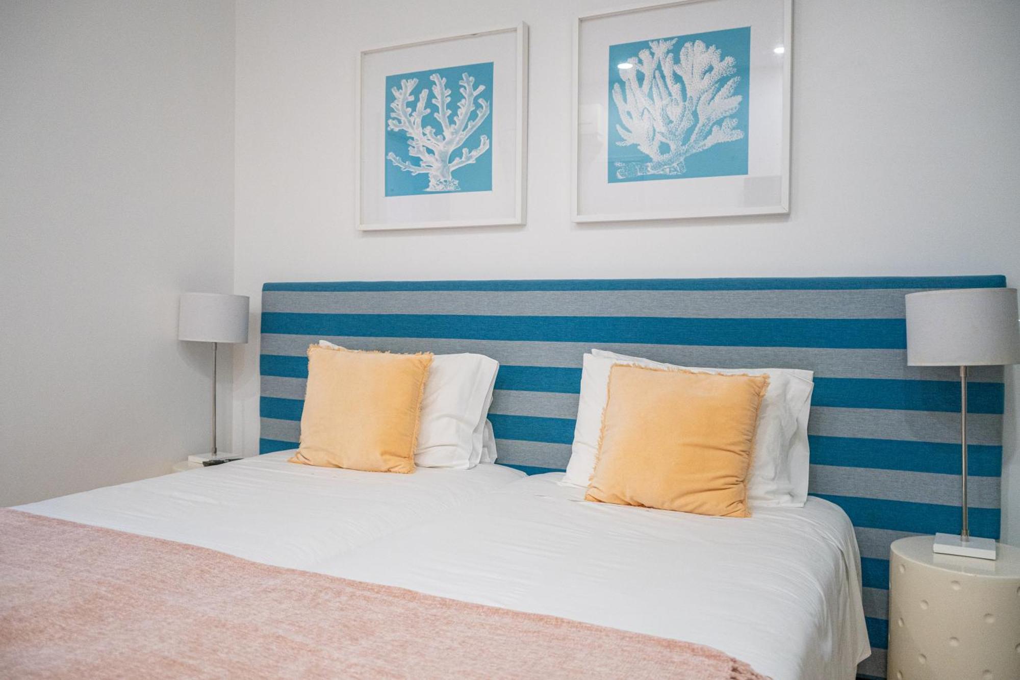 By The Sea - Nazare Bed & Breakfast Екстериор снимка
