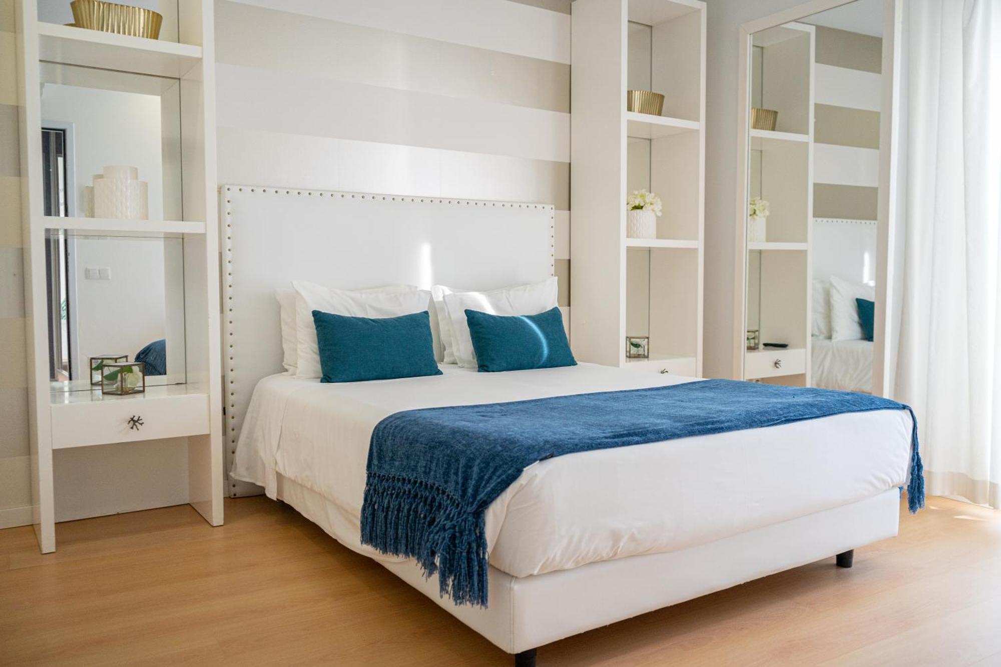By The Sea - Nazare Bed & Breakfast Екстериор снимка
