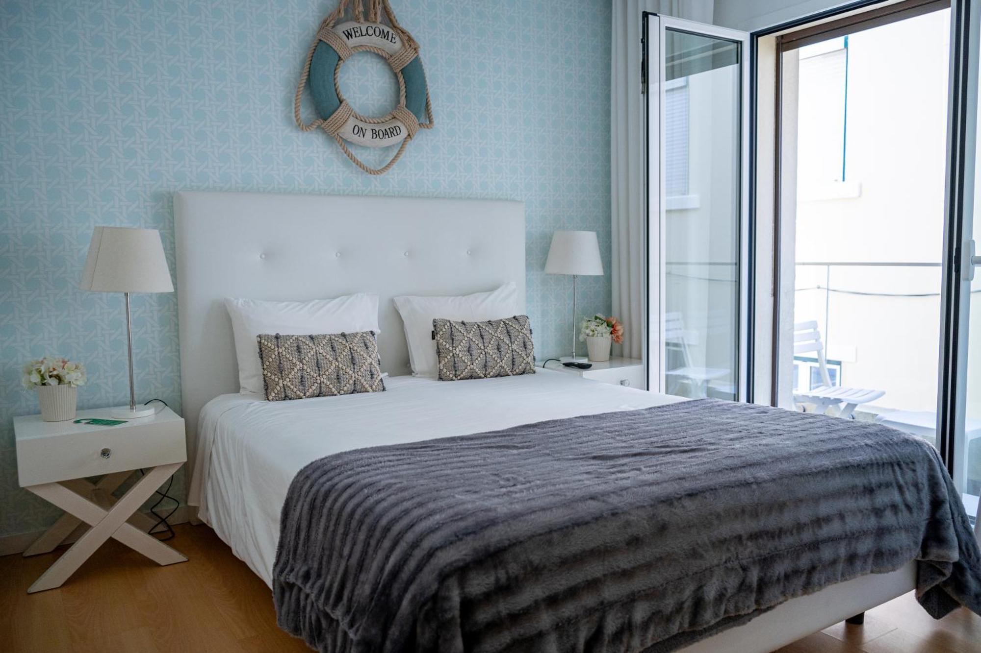 By The Sea - Nazare Bed & Breakfast Екстериор снимка