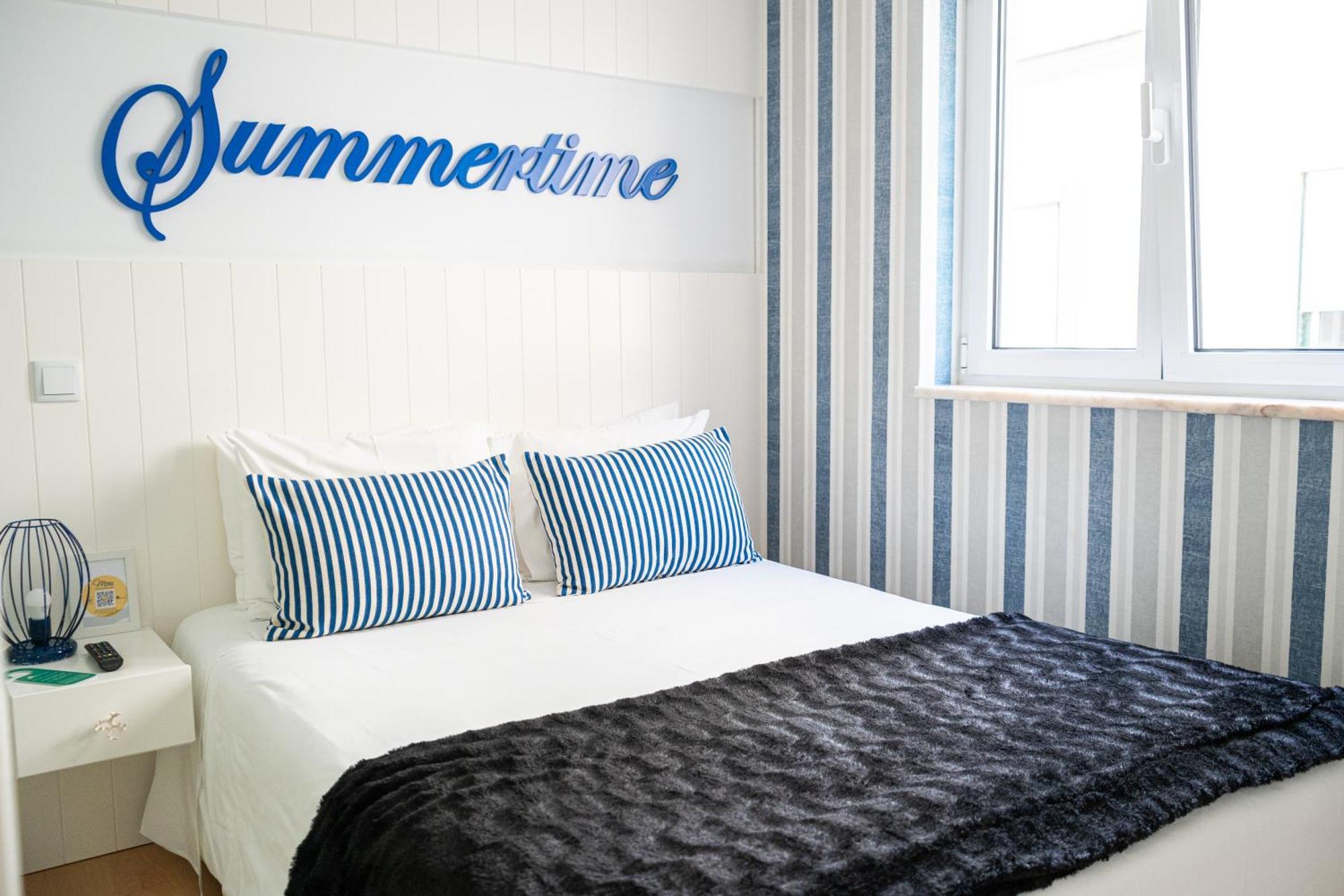 By The Sea - Nazare Bed & Breakfast Екстериор снимка