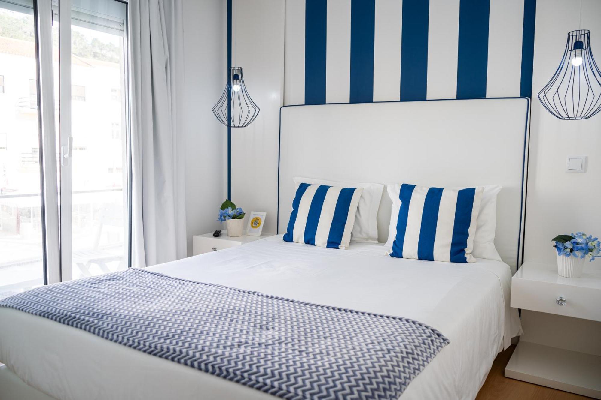 By The Sea - Nazare Bed & Breakfast Екстериор снимка