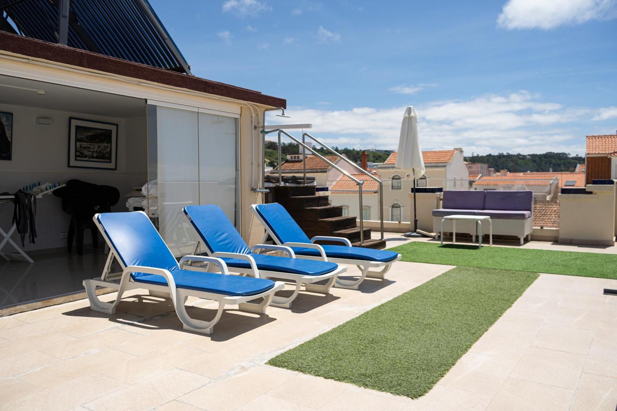 By The Sea - Nazare Bed & Breakfast Екстериор снимка